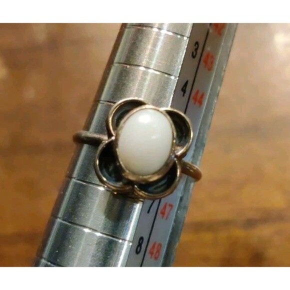 VTG Silver White Stone Agate Small Child Ring Size 4 Unmarked - Picture 4 of 4